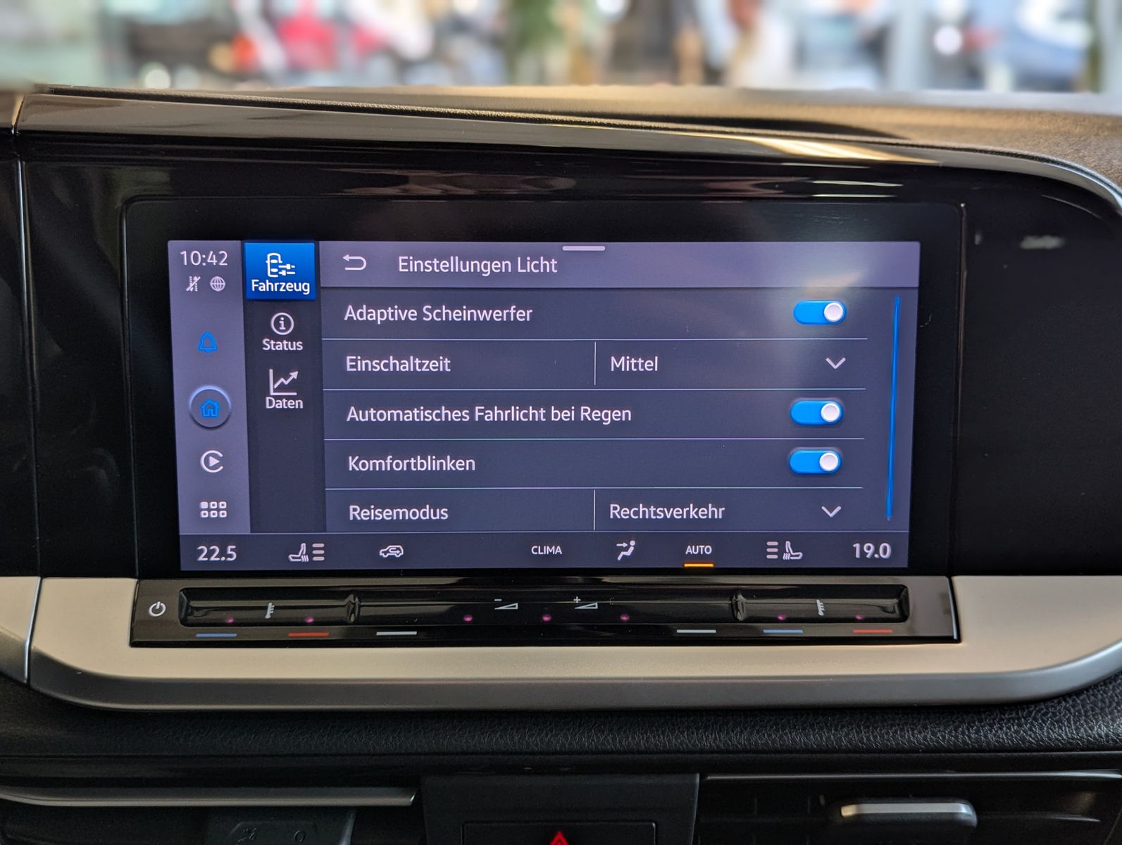 FORD Tourneo Connect L2 Titanium 7-Sitze Bi-LED Cam A - Image 32