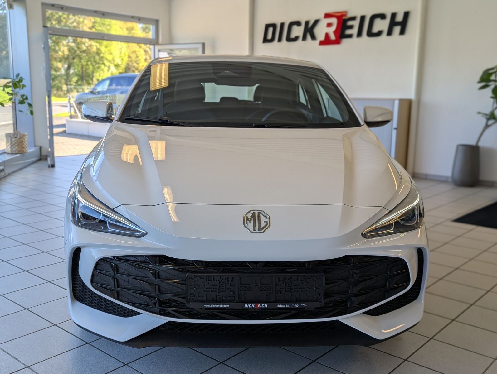 MG3 1.5 Hybrid+ Comfort Kamera Navi ACC 16" imagem 2