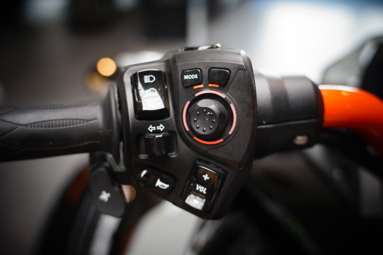 Fahrzeugabbildung Can Am Spyder F3-S Top Zustand seltene Farbe