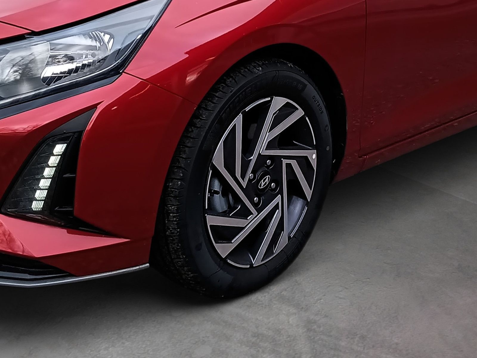 Fahrzeugabbildung Hyundai i20 1.0 T-GDI DCT 100PS Mj.25 Trend BOSE