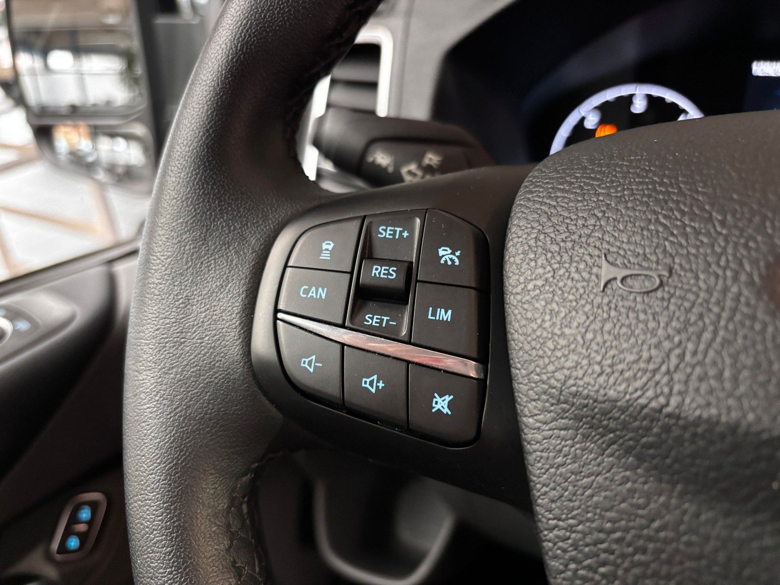 Ford Tourneo Custom 320 L1  Active*Bi-Xenon*Navi*ACC foto 20