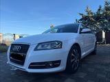 Audi A3 2.0 TDI (DPF) Ambition Sportback Ambition - Audi A3 aus 2012 mit Diesel-Antrieb: Kombi