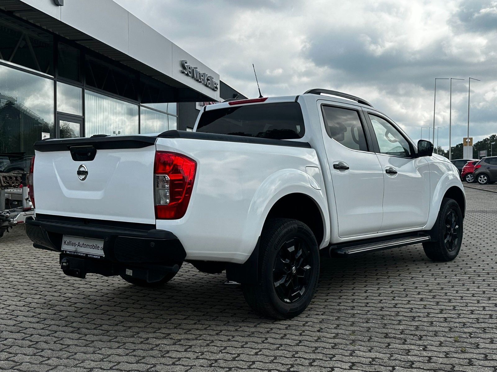 Fahrzeugabbildung Nissan Navara NP300 N-Guard Double Cab 4x4