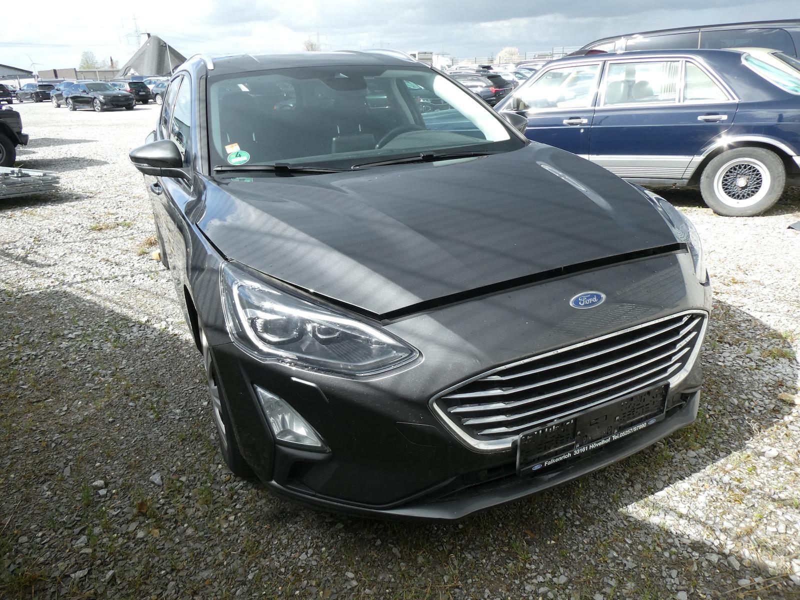 Ford Focus Titanium 8 Gang Automatik
