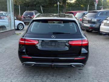 Mercedes E 220 - 4