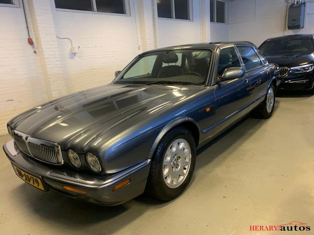 Jaguar XJ Sovereign 4.0 V8 ORIGINEEL NL COMPLEET HISTOR