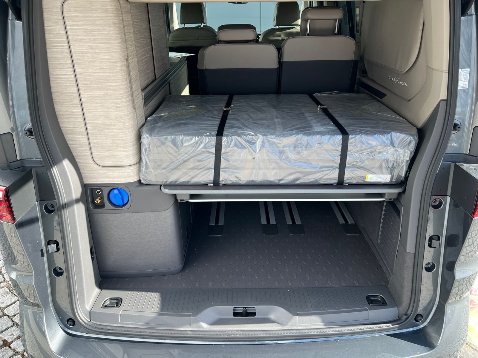 Fahrzeugabbildung Volkswagen California Ocean 2.0 TDI DSG *AHK, IQ.Light, Mar