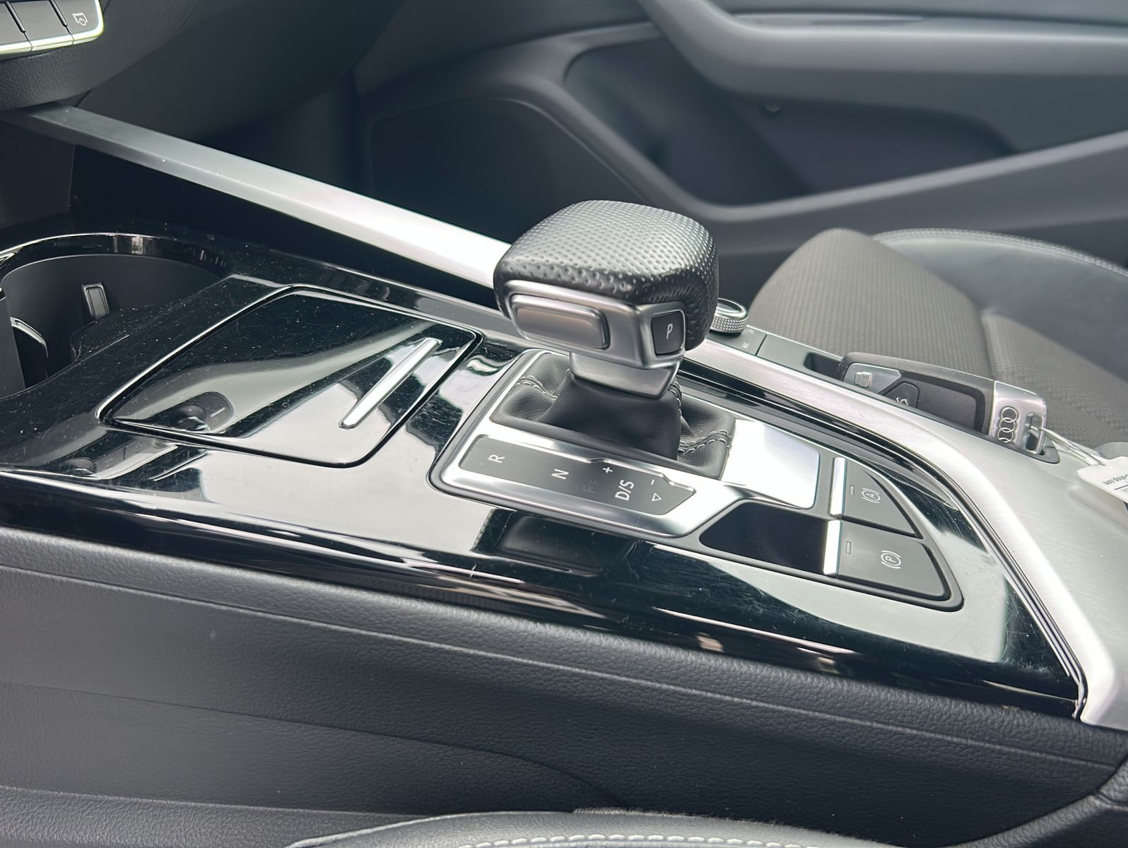 Fahrzeugabbildung Audi A5 40 TDI S-Line
