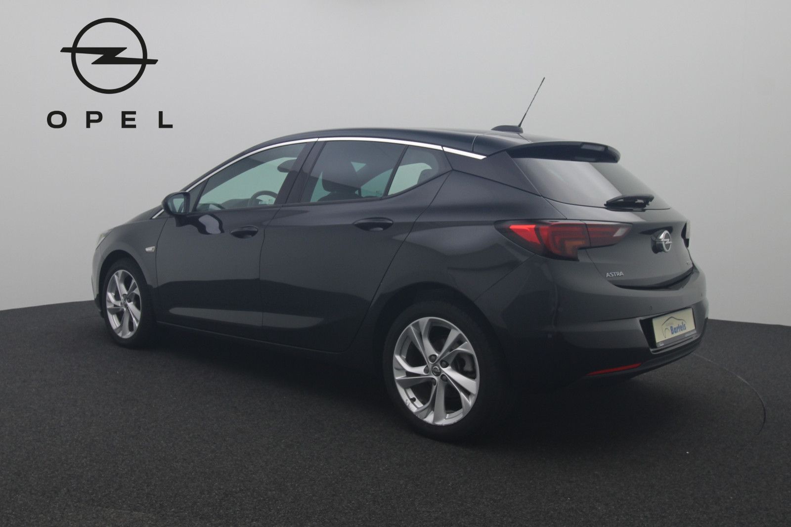 Fahrzeugabbildung Opel Astra K Lim. 1.4 Dynamic SHZ LHZ TEMPO