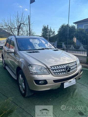 Mercedes-Benz Mercedes ml 4.0 cdi*led*xeno*pelle*tetto