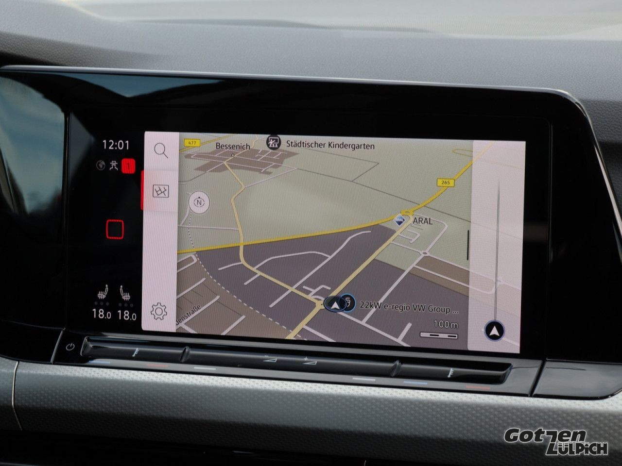 Fahrzeugabbildung Volkswagen Golf VIII 1.5 eTSI Move DSG Navi Bluetooth LED