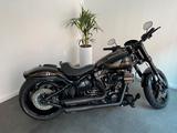 Harley-Davidson CVO Pro Street Breakout mit Jekill & Hyde