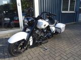 Harley-Davidson Road King Special FLHRXS - ROAD KING