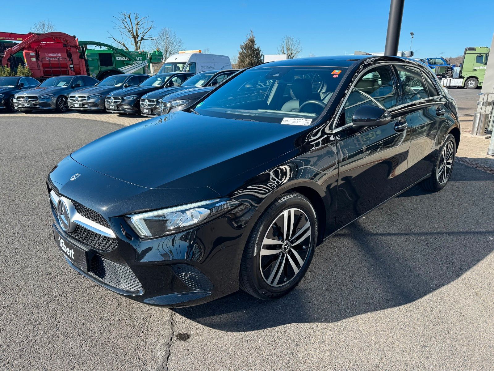 Fahrzeugabbildung Mercedes-Benz A 220d Progressive+Pano+Ambiente+RKamera+LED