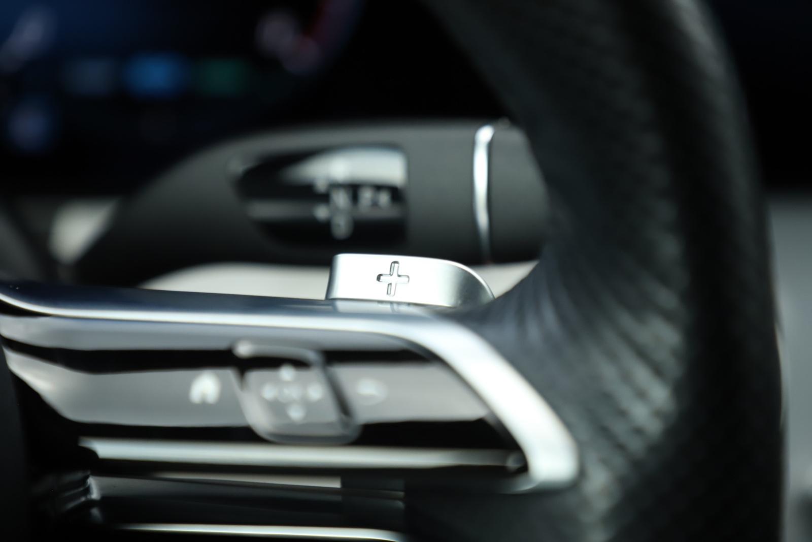 Mercedes-Benz E 220d T-Modell AMG Nav Burmesteri Distronic AHK