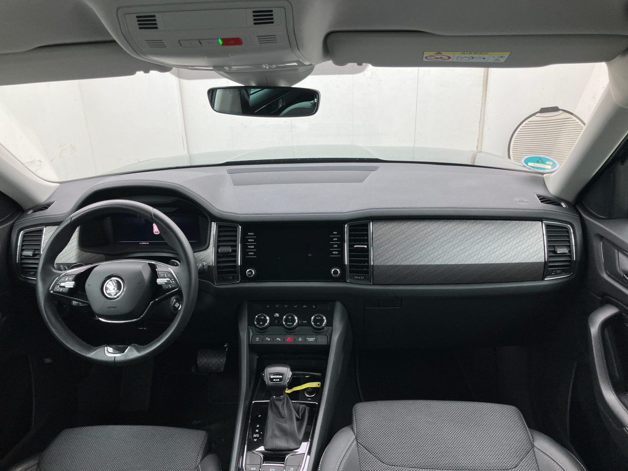 Fahrzeugabbildung SKODA Kodiaq 2.0 TDI DSG 4x4 °ACC°AHK°MEMO°STANDHZG°8F