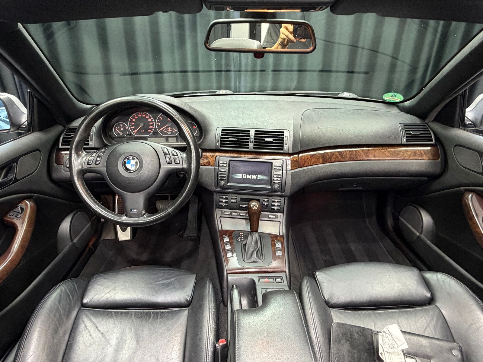 Fahrzeugabbildung BMW 330Ci|M-PAKET 2|HIFI|PDC|NAVI|LCI