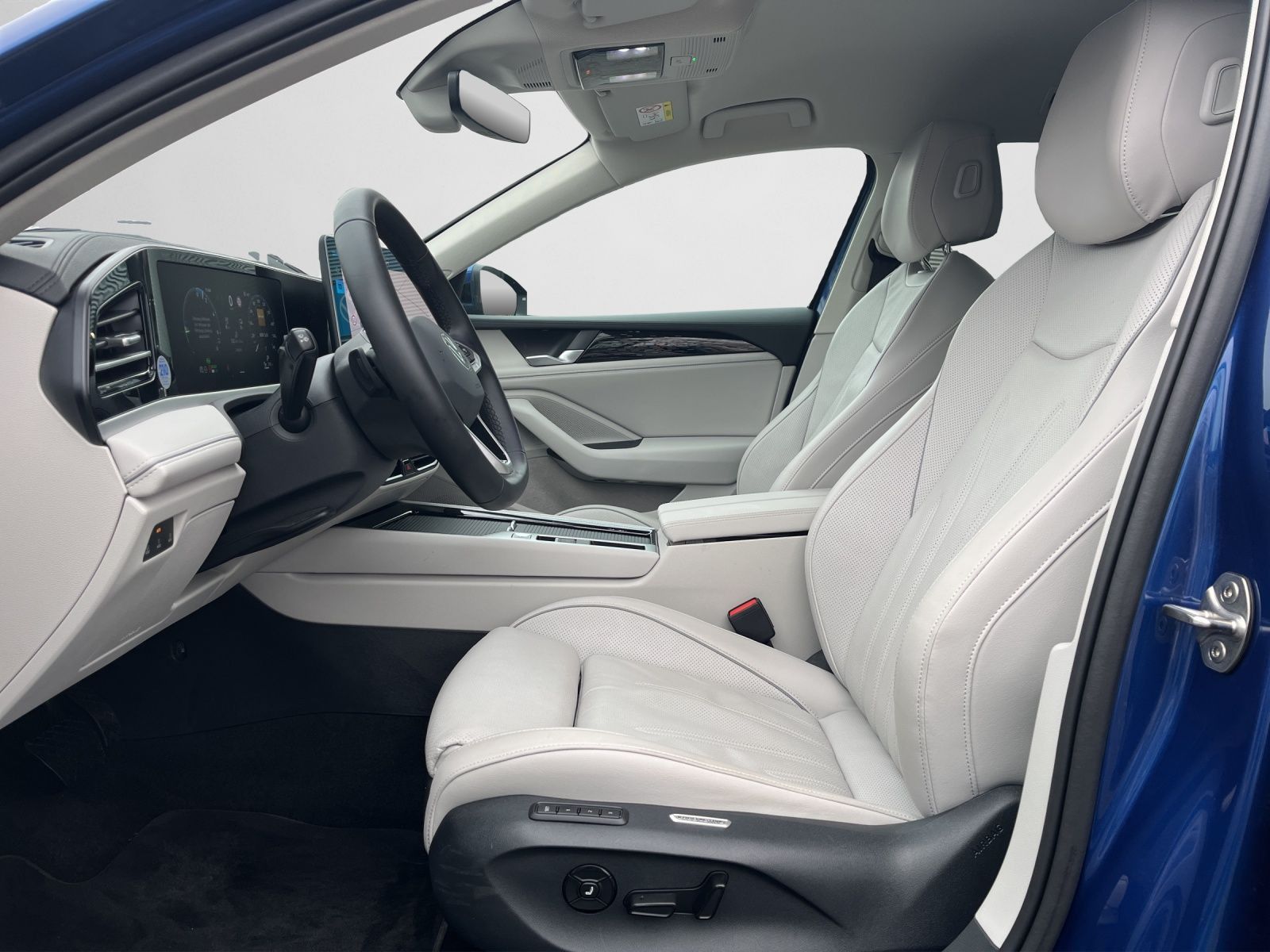 Volkswagen Passat Variant - Bild 12