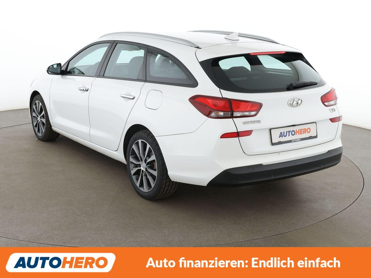 Hyundai i30 1.4 TGDI Trend Aut*NAVI*LED*TEMPO*CAM*PDC*