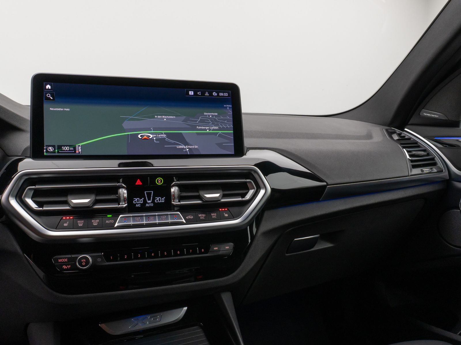 Fahrzeugabbildung BMW X3 xD30d Sport Kamera Laser HUD H/K Komfort AHK