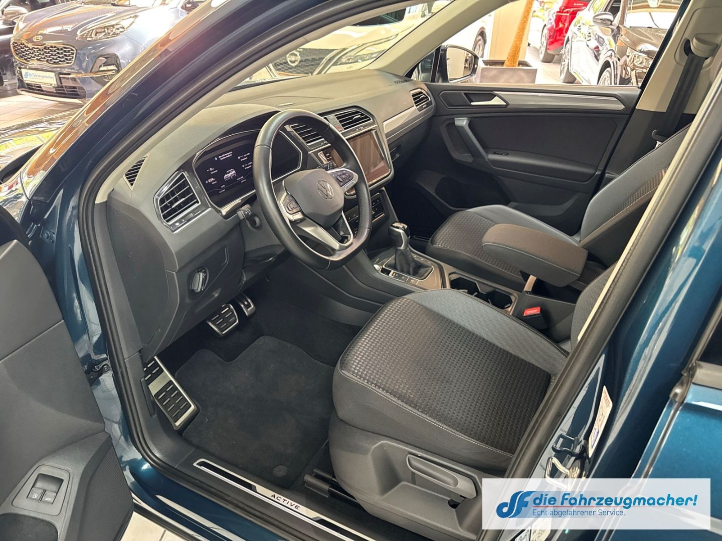 Fahrzeugabbildung Volkswagen Tiguan Active eHybrid Navi Digitales Cockpit 360