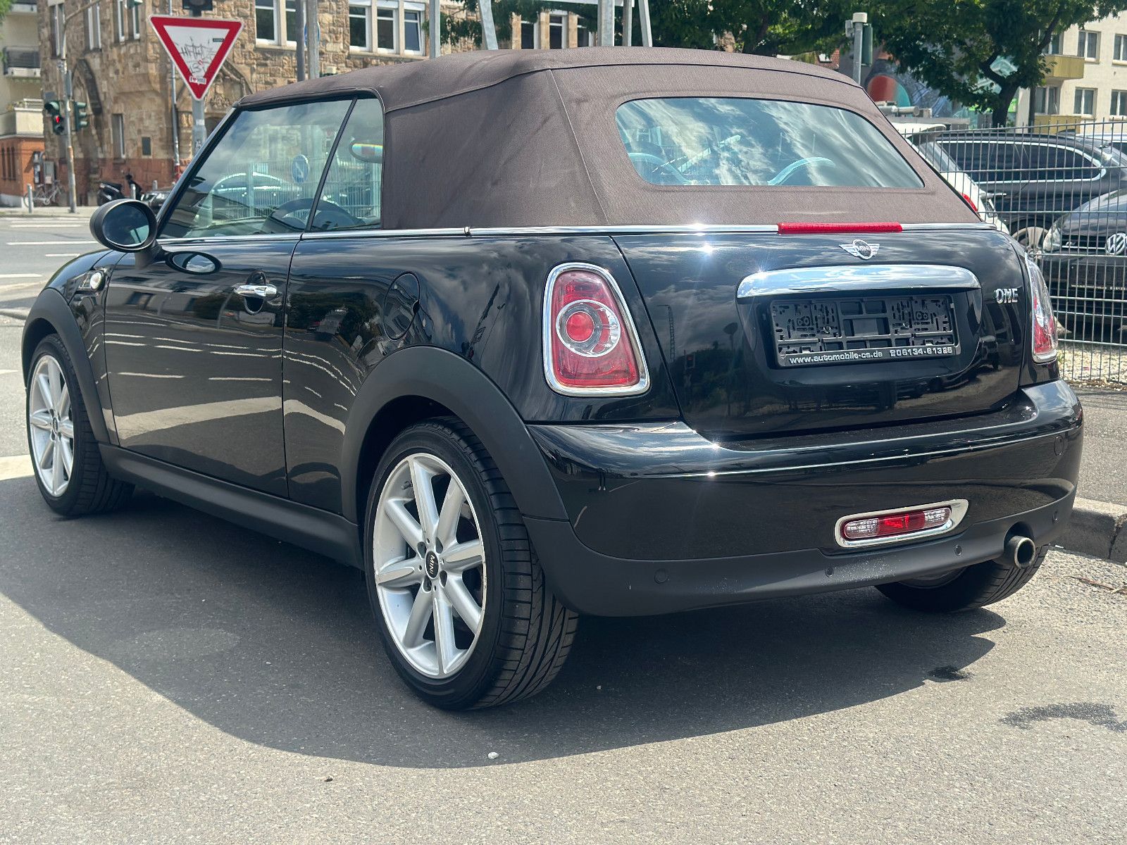 Fahrzeugabbildung MINI ONE CABRIO HIGHGATE*SONDERMODELL*