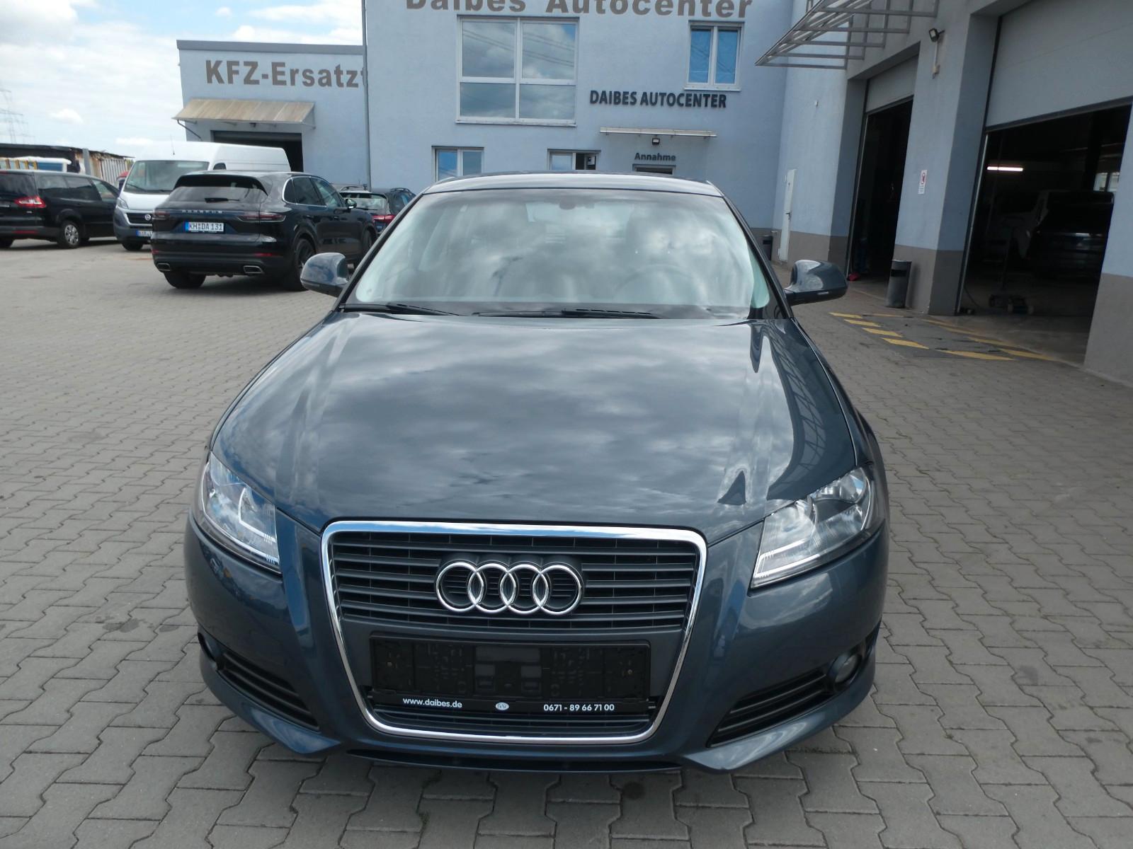 Audi A3 Sportback 2.0 TDI Ambiente PDC/SHZ/AHK/Klima