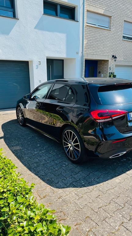 Mercedes-Benz A 220
