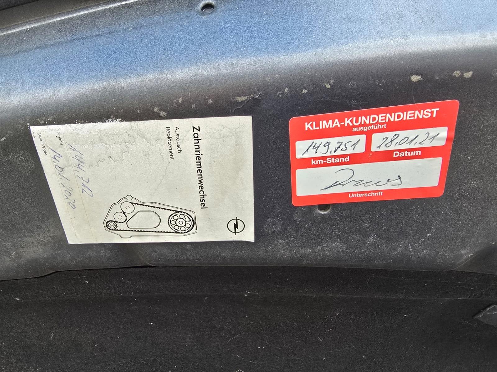 Opel Insignia 2009 — photo 15
