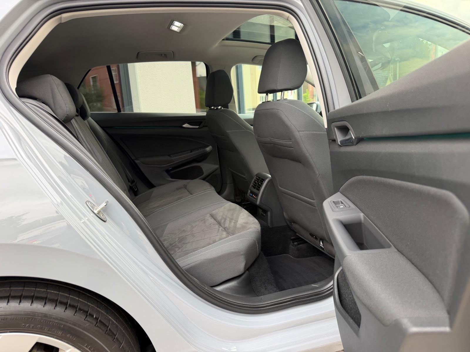 Volkswagen Golf VIII Lim. 1.5 TSI Style/AHK/ACC/Panorama, миниатюра 23