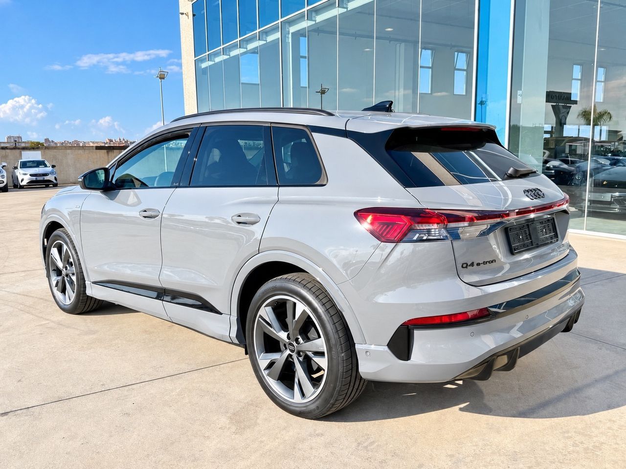 Audi Q4 35 e-tron S line edition imagem 3