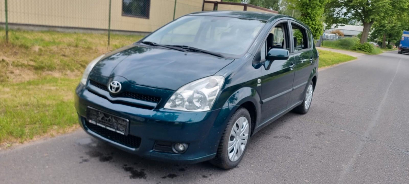 Toyota Corolla Verso 1.8-l-VVT-i  Automatik / 7-Sitze