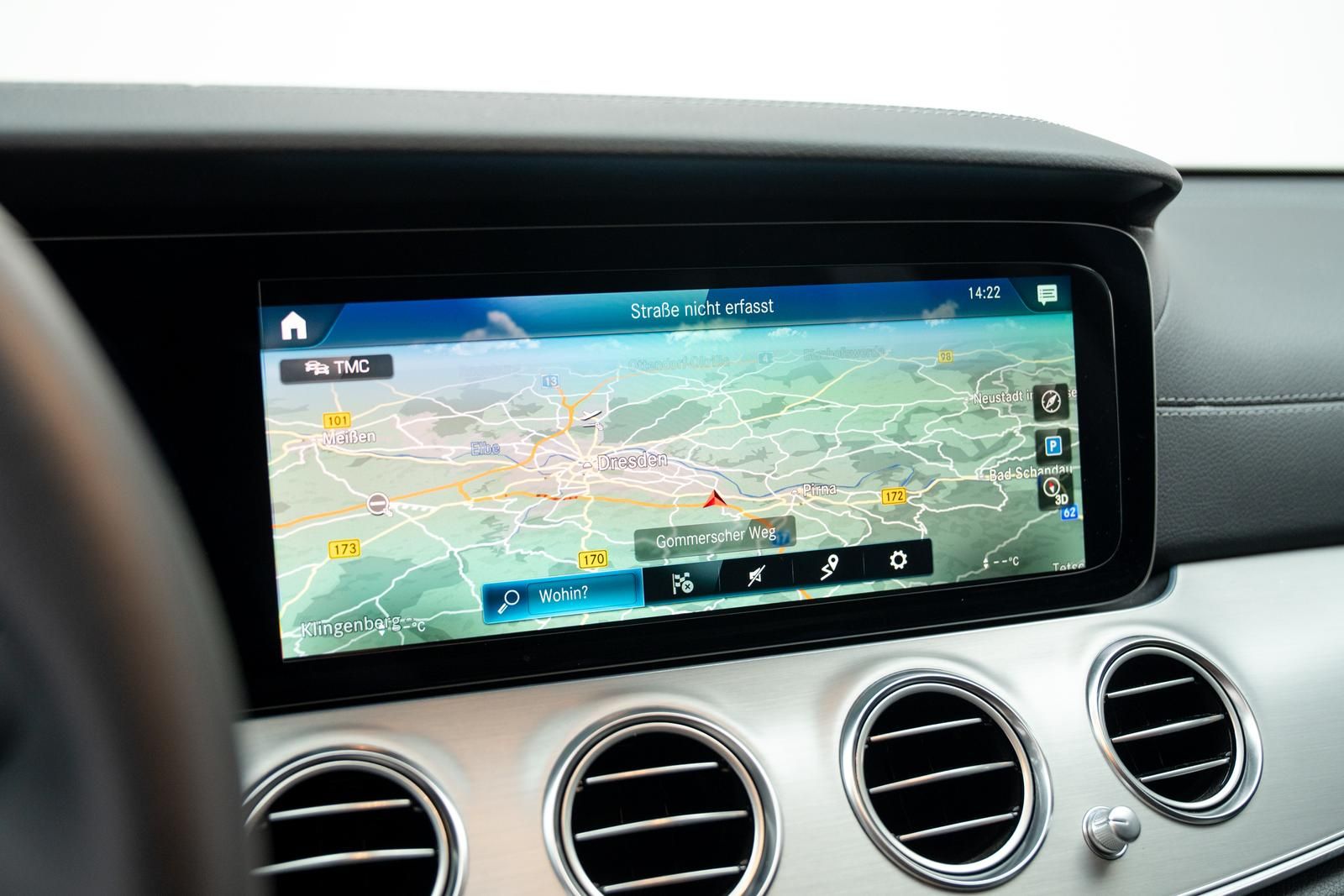 Mercedes-Benz E 220 d T AMG Line LED NAVI KAMERA NIGHT foto 25