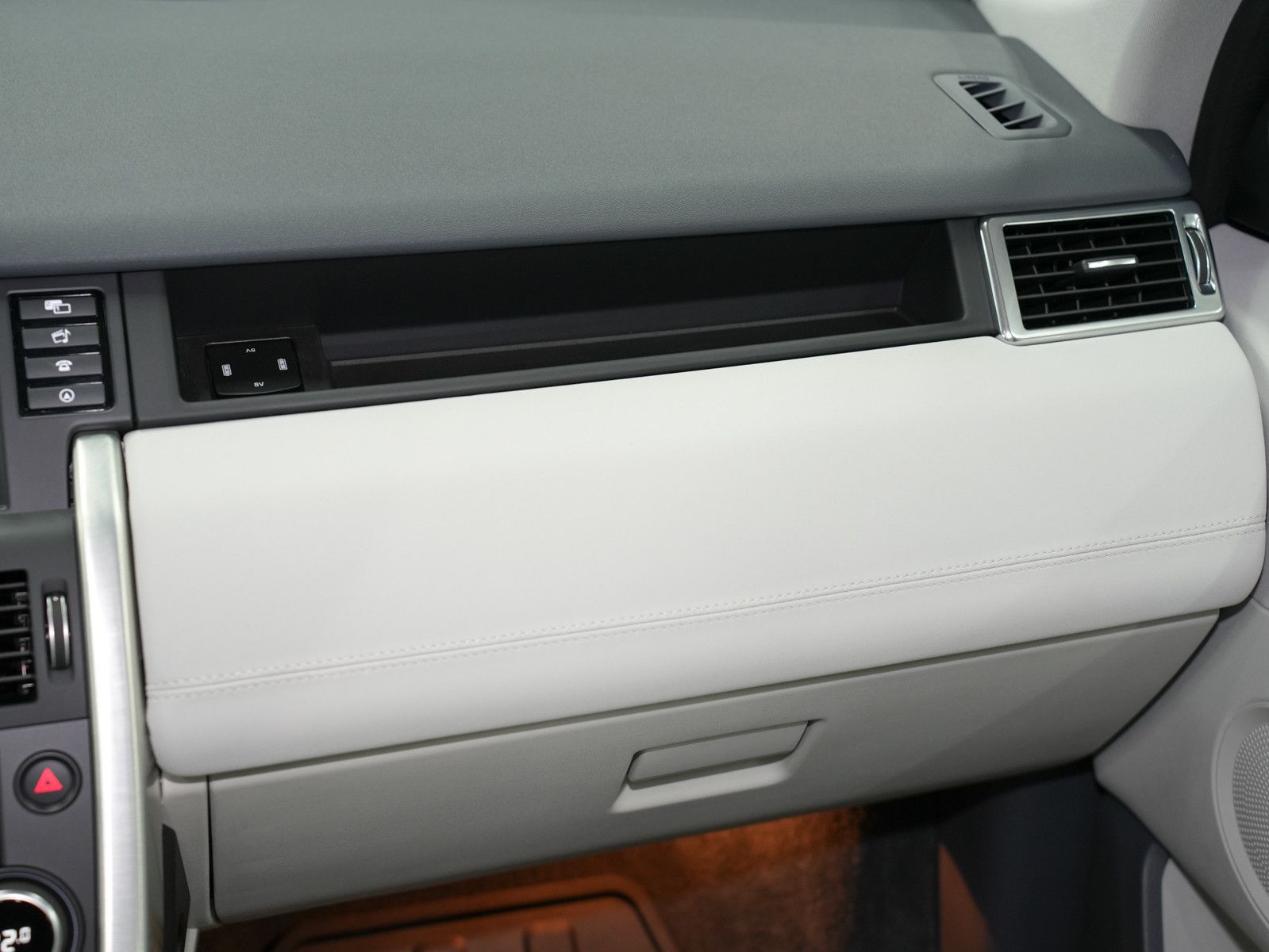 Fahrzeugabbildung Land Rover Discovery Sport HSE AWD - 1.Hand|Mwst.|39 tkm!