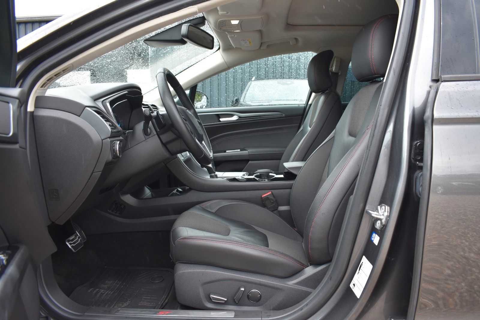 Fahrzeugabbildung Ford Mondeo Turnier ST-Line Automatik Kamera Navi