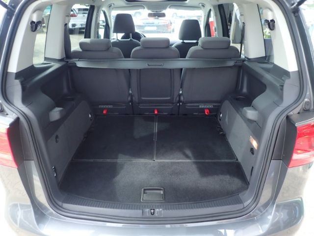 Fahrzeugabbildung Volkswagen Touran 1.4 TSI Comfortline 7-Sitzer SHZ PDCv+h L