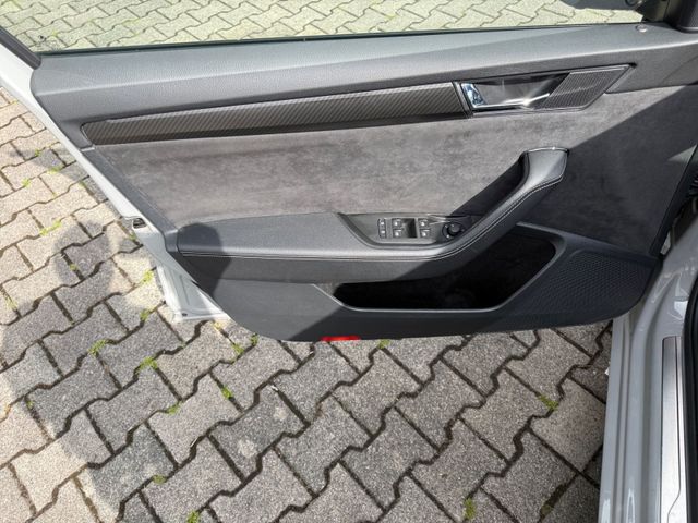 Superb Combi 1.4 TSI Hybrid Sportline iV 360°KAM