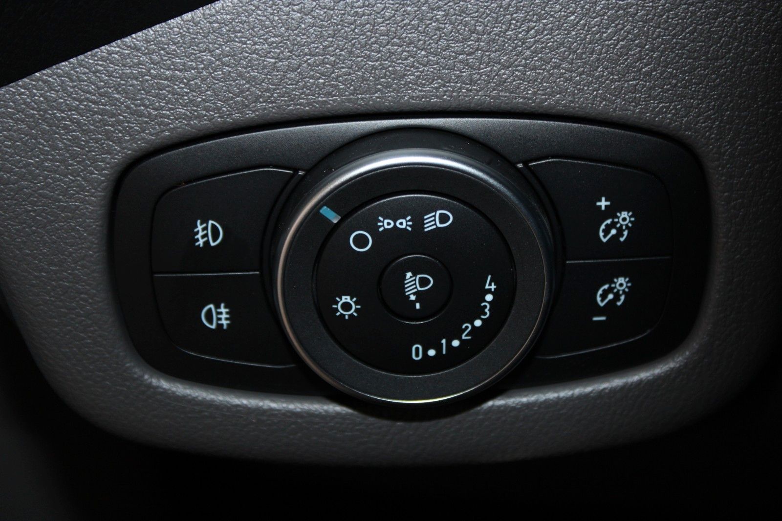 Fahrzeugabbildung Ford Transit Connect TREND L2 Lang AHK KLIMA PDC