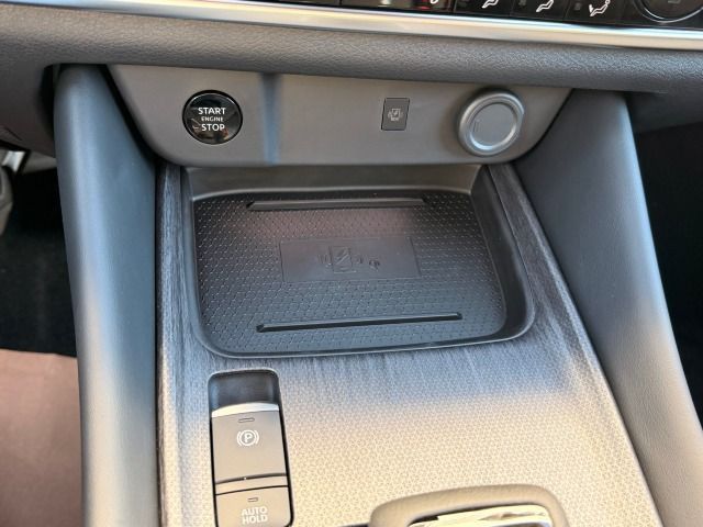 Fahrzeugabbildung Nissan Qashqai 1.3 DIG-T Xtronic Tekna PGD*Bose*MJ26