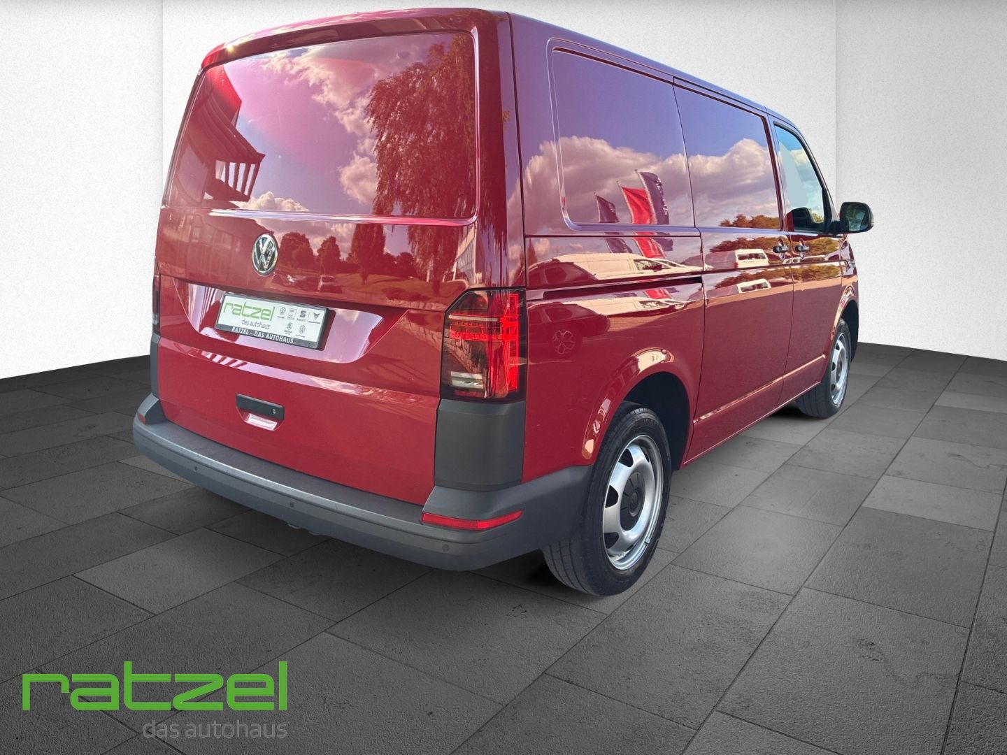 Fahrzeugabbildung Volkswagen T6.1 Kasten 2.0 TDI DSG Leder LED DAB SHZ Fernli