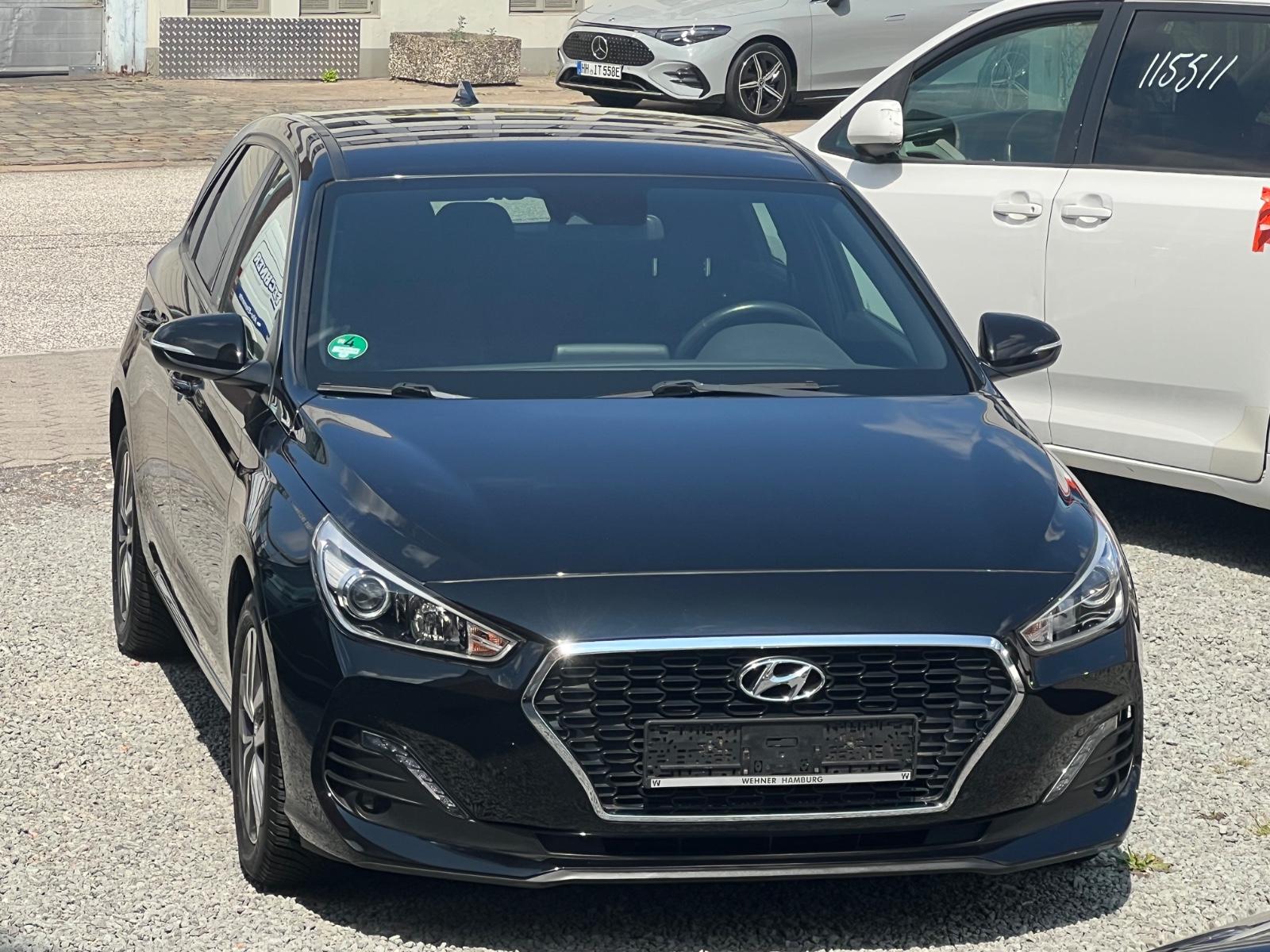 Hyundai i30 Passion Erste Hand Scheckheftgepflegt