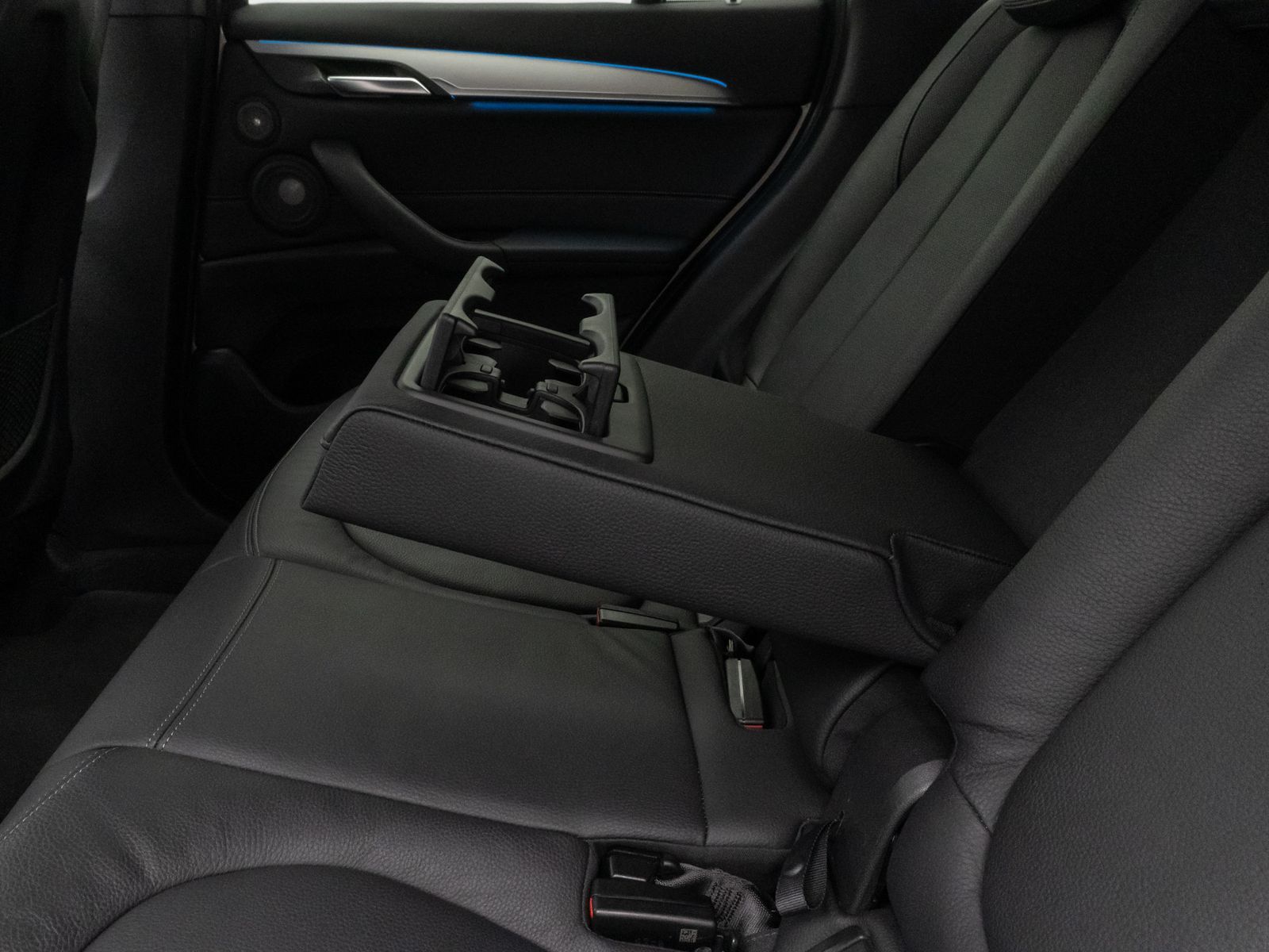 Fahrzeugabbildung BMW X1 xD25e M Sport Kamera HUD DAB H/K Komfort 19"