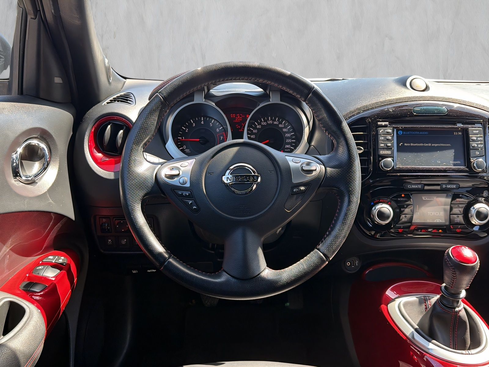 Fahrzeugabbildung Nissan Juke 1.2 16V TEKNA LEDER 360° KAMERA DAB NAVI