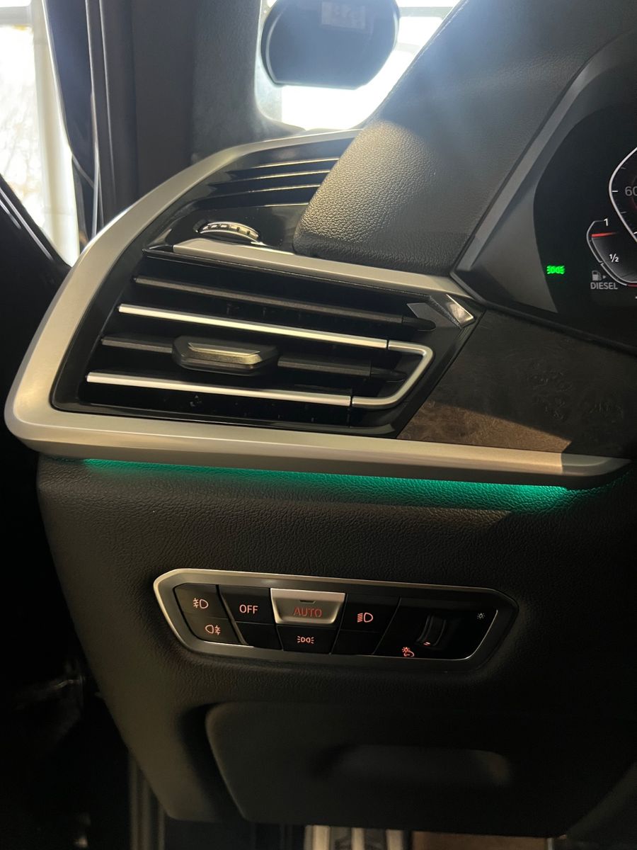 Fahrzeugabbildung BMW X7 xDrive 40 d M Sport *SKY LOUNGE*LASER*