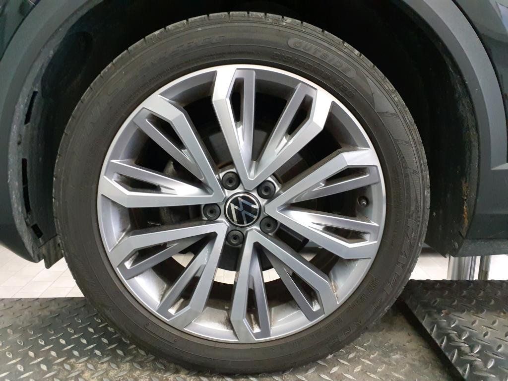 Fahrzeugabbildung Volkswagen T-Roc Sport TSI *Panodach*Navi*Cam*LED*ACC*App*