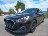 Hyundai i30 1.4 Select - Hyundai i30 Select mit Benzin-Antrieb