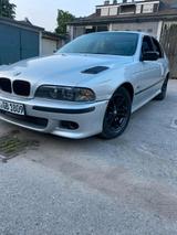 BMW E39 520i 6 zylinder - BMW 520 aus 1999: 520i