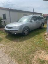 Ford Mondeo nur 750 - Ford Mondeo aus 2002: Kombi