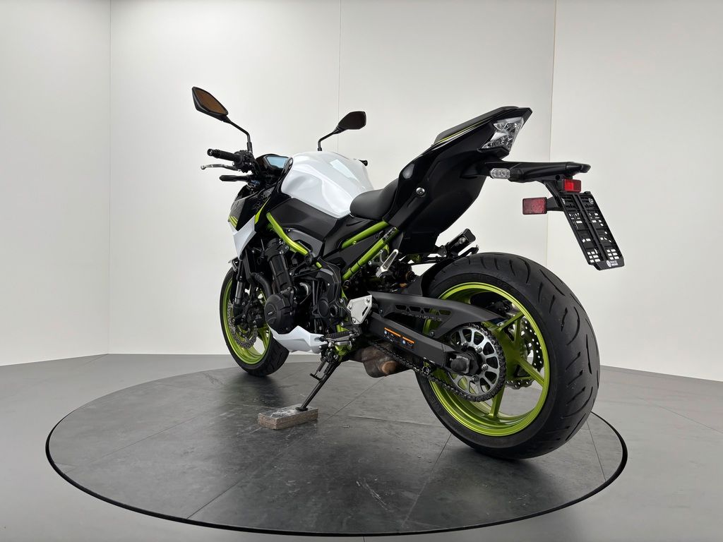 Fahrzeugabbildung Kawasaki Z900 *TOP-ZUSTAND *SERVICE NEU