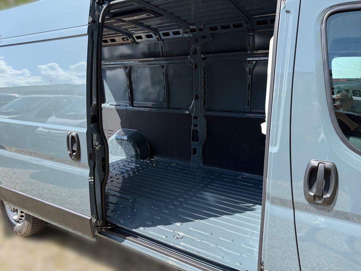 Fahrzeugabbildung Fiat Ducato Maxi L3H2 Kastenwagen 140 MT6